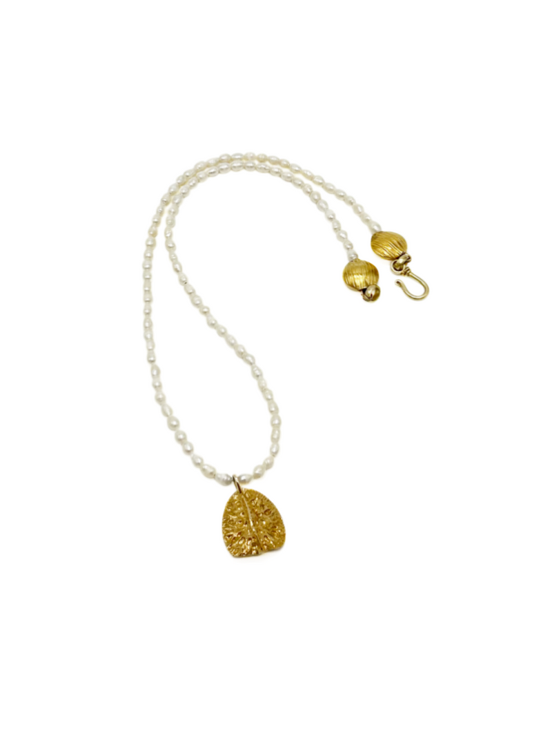 Alligator Scute Pendant Necklace – Gogo Inc.